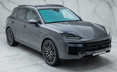 Porsche Cayenne TURBO E-HYBRID 11