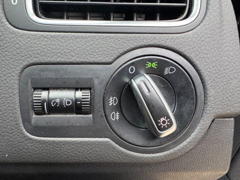 Volkswagen Polo 1.6 TDI SEL Euro 5 5dr 19