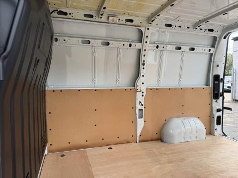 Nissan NV400 DCI TEKNA L2H2 33