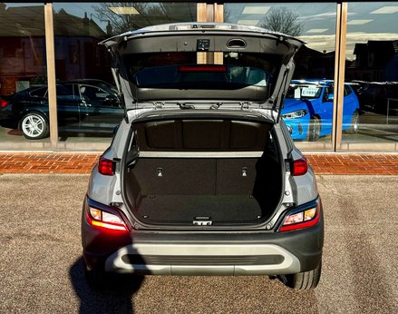 Hyundai KONA 1.6 Kona SE Connect GDi HEV Semi-Auto 5dr 64