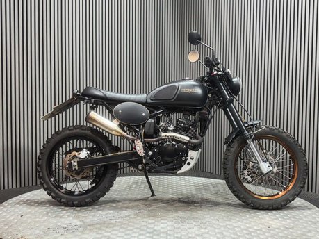 Herald Motor Co Maverick 2019 ONLY 1K SPARES OR REPAIR ENDURO PROJECT BIKE 125CC
