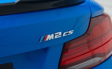 BMW M2 CS 40