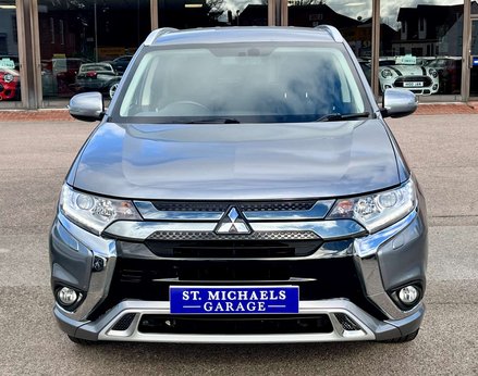 Mitsubishi Outlander 2.4 Outlander Design PHEV CVT 4WD 5dr 5