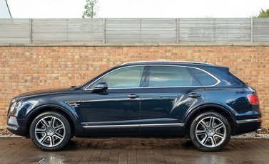 Bentley Bentayga V8 2