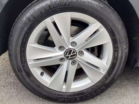 Volkswagen Golf 1.5 eTSI MHEV Life Hatchback 5dr Petrol Hybrid DSG Euro 6 (s/s) (150 ps) 29