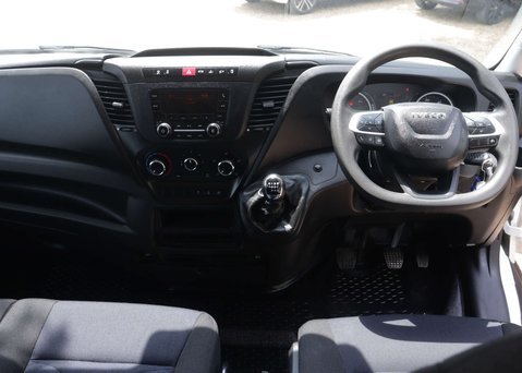 Iveco Daily 2.3 Daily 35C14B Tipper Double cab 17