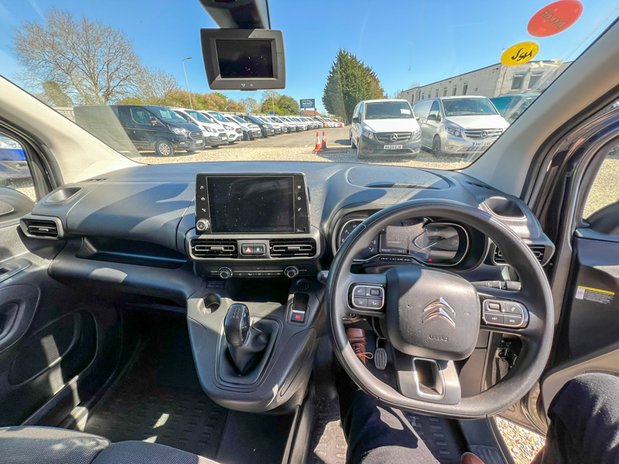 Citroen Berlingo SWB L1H1 Driver 1000 Air Con Alloys Camera Nav Sensors EURO 6 NO VAT 45