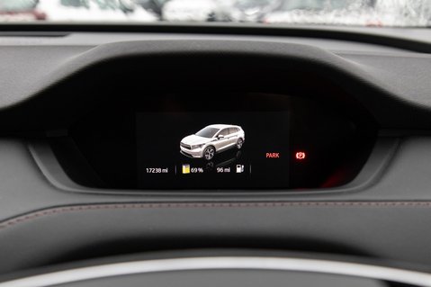 Skoda Enyaq 60 NAV SUITE 16