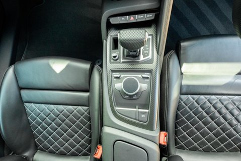 Audi R8 5.2 FSI V10 Plus S Tronic quattro Euro 6 (s/s) 2dr 37