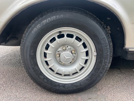 Mercedes-Benz W123 280CE 11