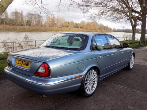 Jaguar XJR 4.2 V8 Supercharged 4
