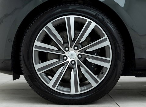 Land Rover Range Rover P440e Autobiography LWB PHEV 8