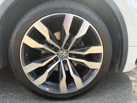 Volkswagen Tiguan 2.0 Tiguan R-Line TDI Semi-Auto 5dr 61