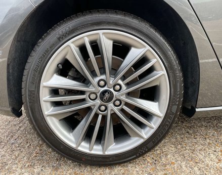 Ford Focus 1.0 Focus Vignale 5dr 14