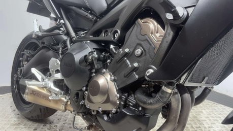 Yamaha MT-09 ABS 2020 ONLY 8K 2 OWNER AKRAPOVIC QUICKSHIFTER FSH 900CC NAKED 24