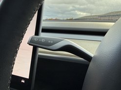 Tesla Model Y (Dual Motor) Long Range SUV 5dr Electric Auto 4WDE (384 bhp) 34