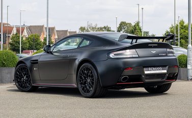Aston Martin V12 Vantage S 2