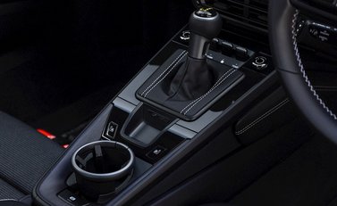 Porsche 911 (992) GT3 Touring 17