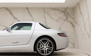 Mercedes-Benz SLS AMG 25
