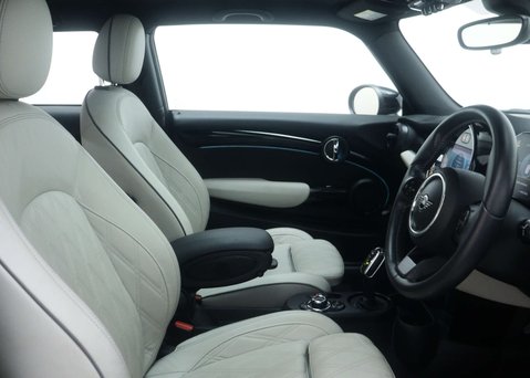 Mini Hatch Cooper S Electric Level 3 3dr 42