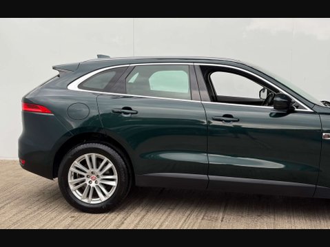 Jaguar F-Pace 2.0 F-PACE Portfolio AWD i Auto 4WD 5dr 11