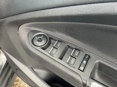 Ford Grand C-Max 1.0T EcoBoost Zetec Euro 6 (s/s) 5dr (Nav) 30