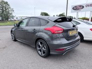 Ford Focus 1.0 ST-LINE X 7