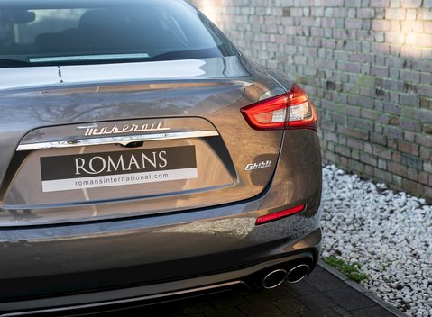 Maserati Ghibli GranLusso 23