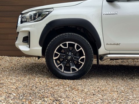 Toyota Hilux 2.4 HI-Luxury Invincible X D-4D 4WD Double Cab Auto 4WD 5dr 13