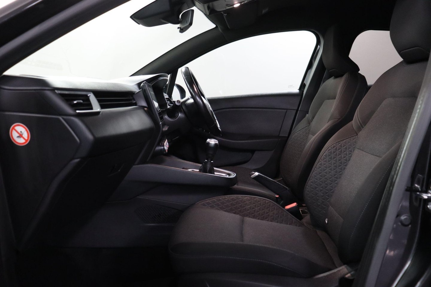 2020 Renault Clio — image 36