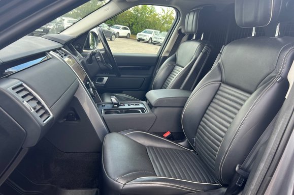 Land Rover Discovery 3.0 D300 MHEV HSE Auto 4WD COMMERCIAL 28