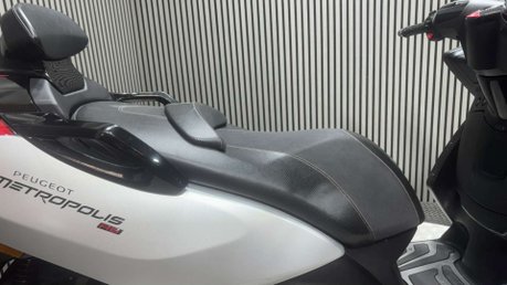 Peugeot Metropolis 400 RS ABS 3 WHEELER TRIKE ONLY 11K MOT JUNE 2027 400CC 32