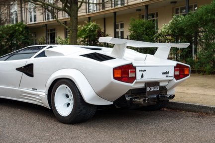 Lamborghini Countach 5000 QV 16