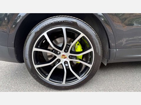 Porsche Cayenne 3.0 Cayenne V6 E-Hybrid Auto 4WD 5dr 43