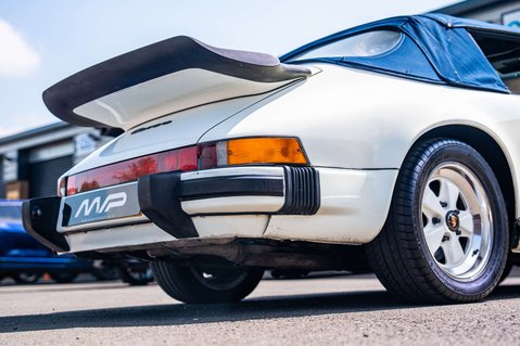 Porsche 911 3.2 Classic Carrera Cabriolet 2dr Petrol Manual (231 bhp) 70
