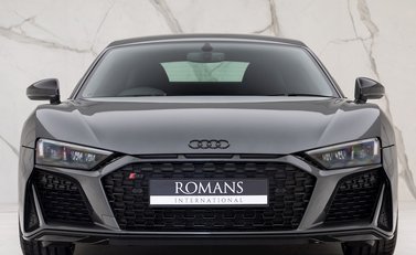 Audi R8 V10 Performance Carbon Black 6