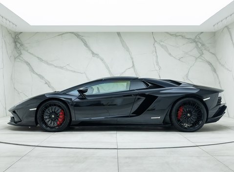 Lamborghini Aventador S LP 740-4 Roadster 4