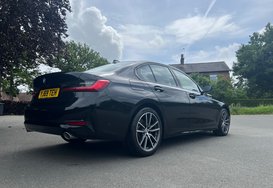 BMW 3 Series 318D SPORT 48