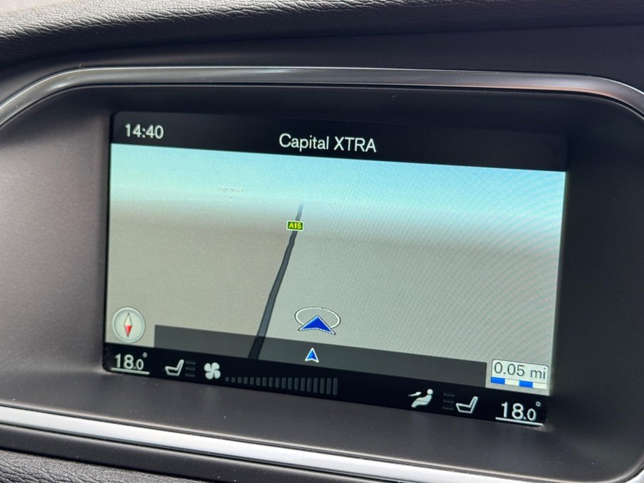 2015 Volvo V40 — image 15