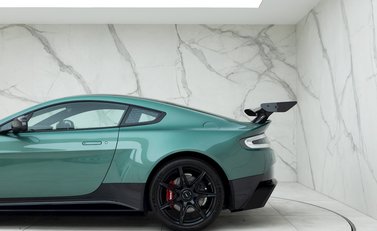 Aston Martin Vantage GT8 28