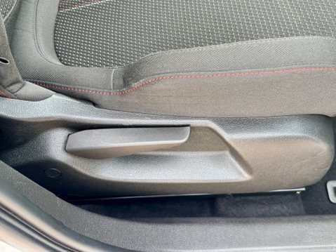Vauxhall Corsa SRI VX-LINE NAV BLACK S/S 16