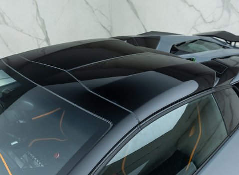 Lamborghini Aventador S LP 740-4 ROADSTER 32