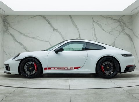 Porsche 911 Carrera 4 GTS (992) 5