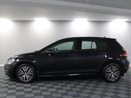 Volkswagen Golf SE NAVIGATION TDI 18