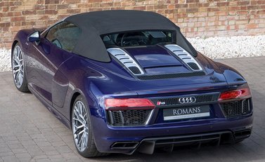 Audi R8 V10 Spyder 10
