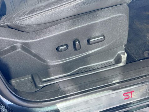 Ford Kuga 1.5 TDCi ST-Line X SUV 5dr Diesel Manual Euro 6 (s/s) (120 ps) 15