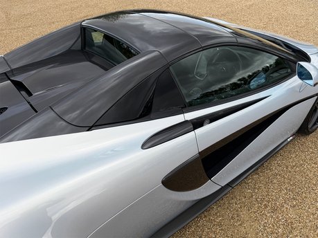 McLaren 570S SPIDER 34