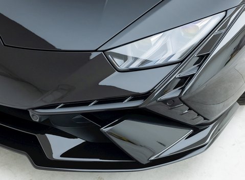 Lamborghini Huracan LP640-2 Tecnica 18