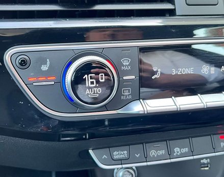 Audi A4 2.0 A4 Black Edition 40 TDI Semi-Auto 5dr 44