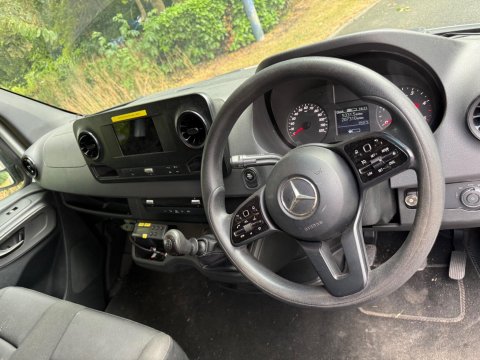 Mercedes-Benz Sprinter 2.1 314 CDi Temperature Controlled 5dr Diesel Manual RWD L3 H2 (210 g/km, 1 8